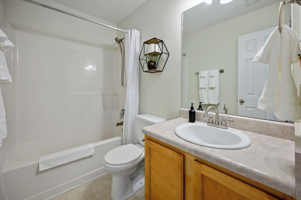 4632 Liberty Square Dr, Acworth