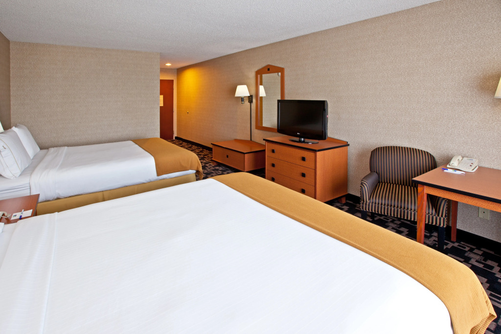 Holiday Inn Express Hotel & Suites Greenwood by IHG
