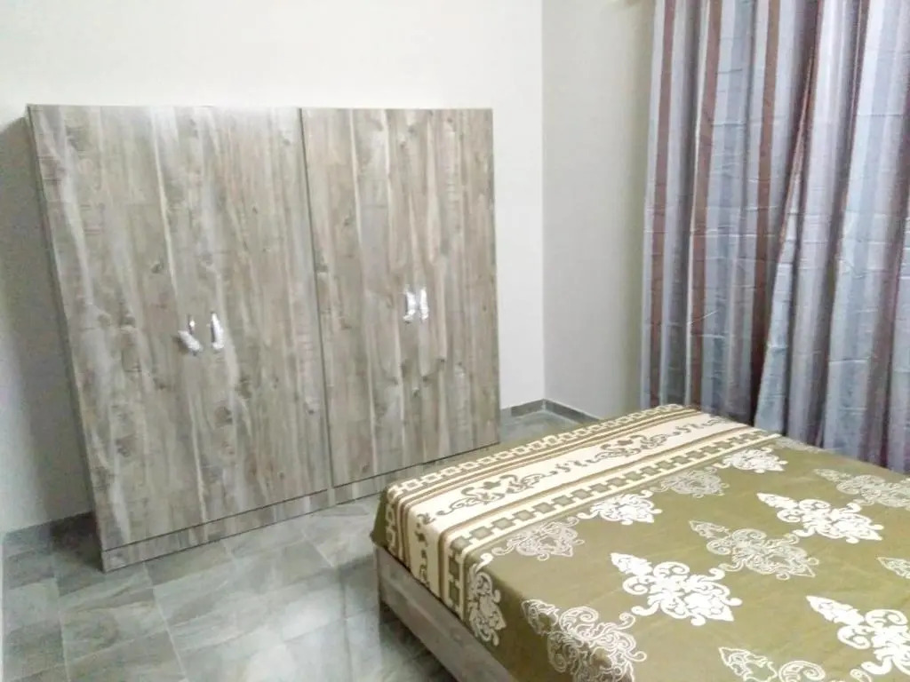 House With 2 Bedrooms in Curepipe, With Enclosed Garden - 20 km From the Beach