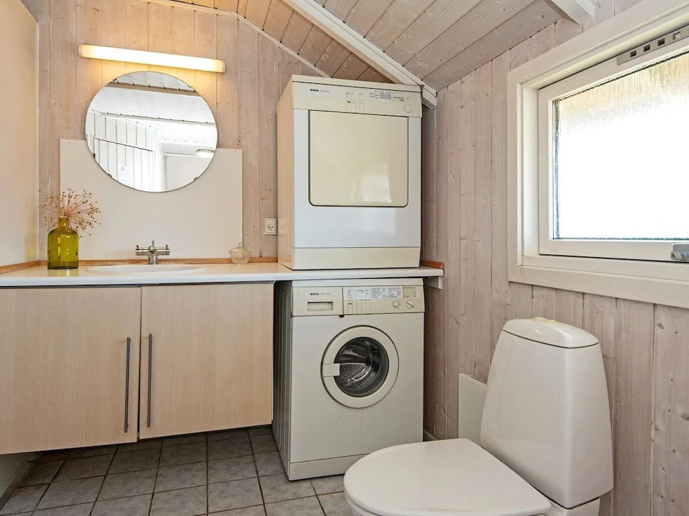 6 person holiday home in Harboøre