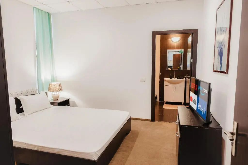 Uni88 Apartments Hotel