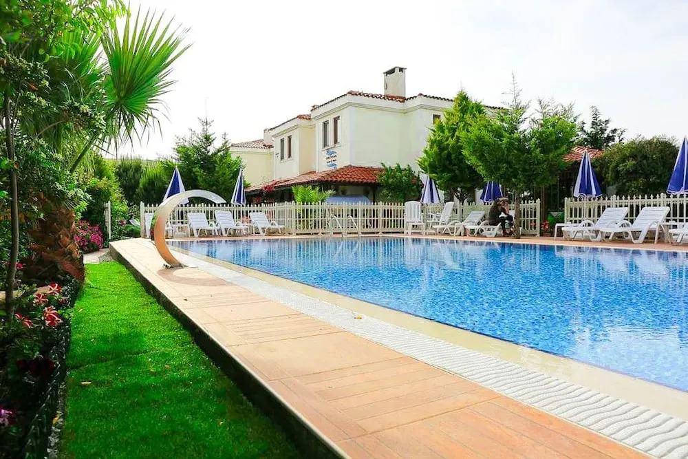 Destina Suit Hotel