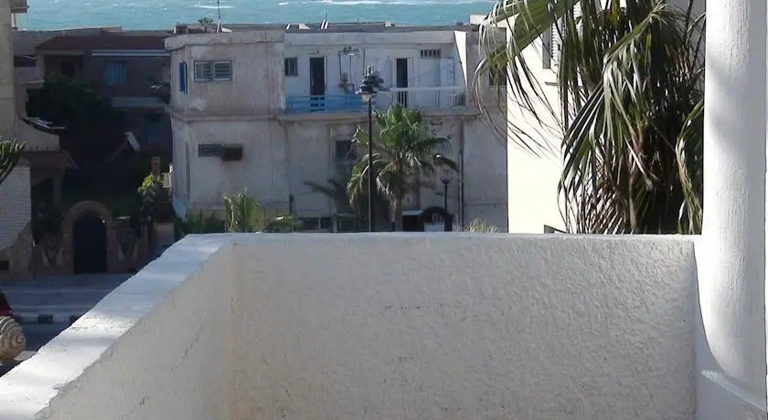 Maamoura Beach Family Apartment 3