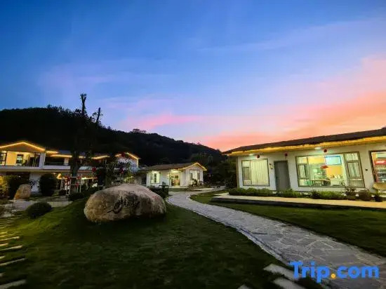 Story and His Courtyard Aesthetic Homestay (South Gate of Donglin Temple Pure Land Garden Branch)