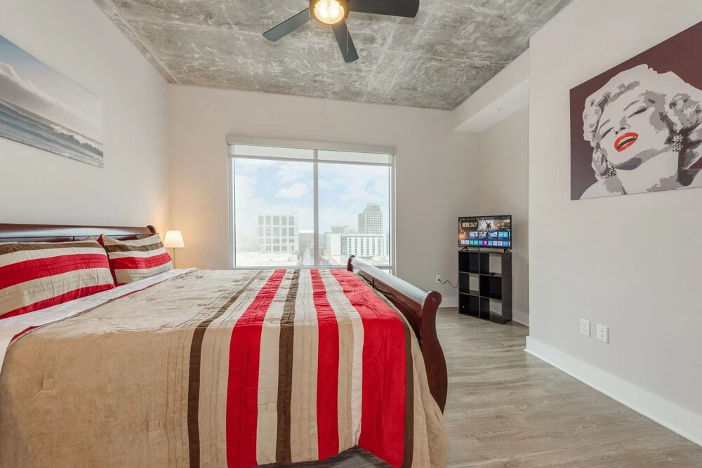 2br Apartment Near Convention Center - No Balcony 2 Bedroom Apts by RedAwning