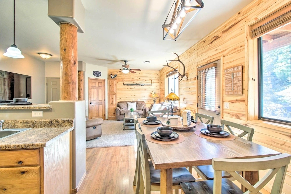 2 Mi to Fool Hollow Lake: Rustic Show Low Condo