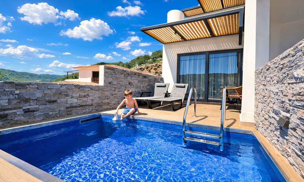 Aelia Suites
