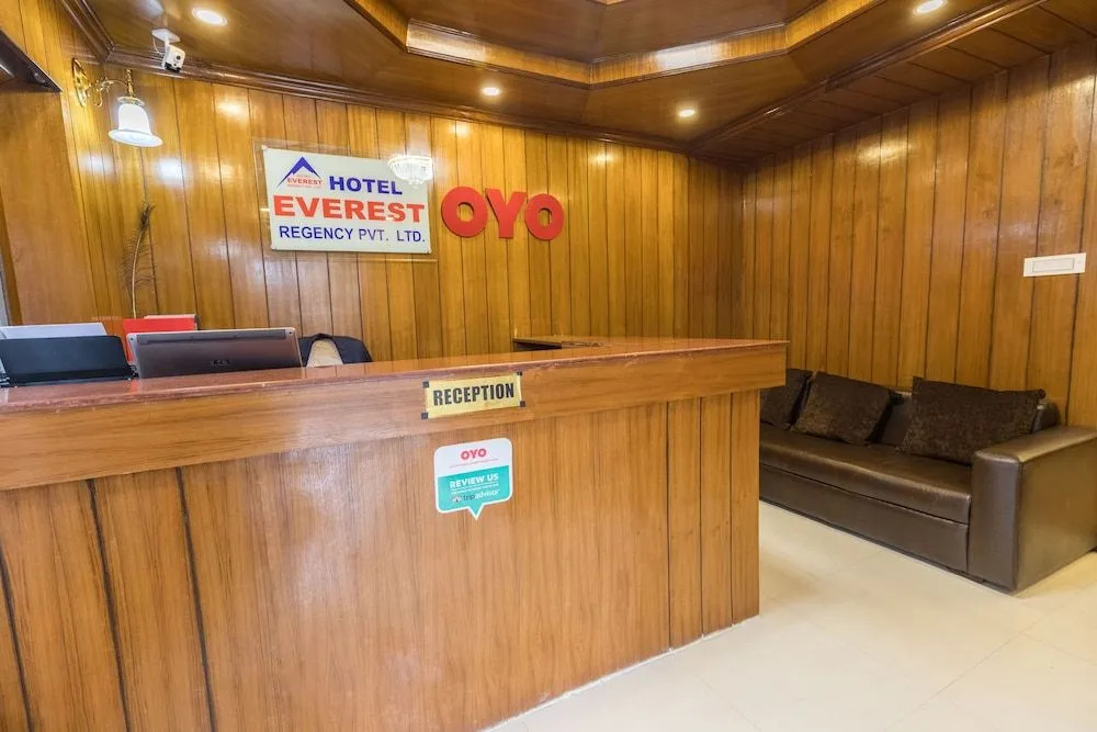 OYO 611 Hotel Everest Regency