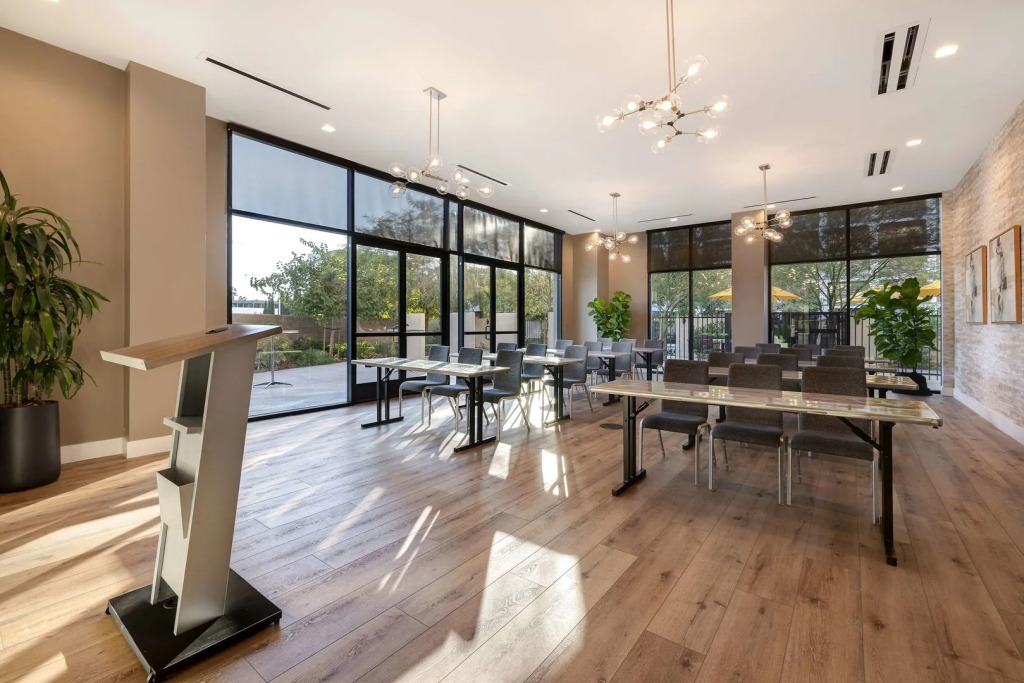 Home2 Suites By Hilton Anaheim Resort