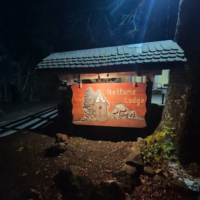 Neltume Lodge