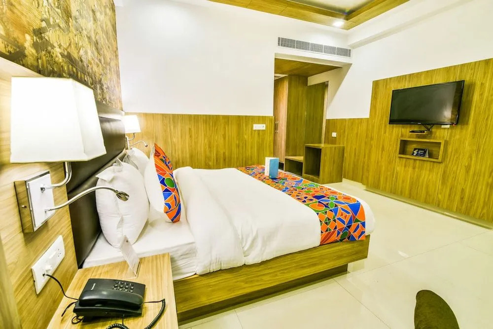FabHotel Salt