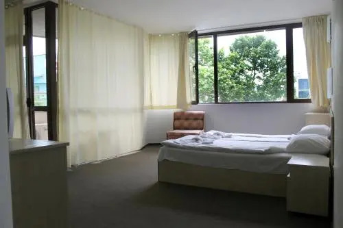 Bisser Aparthotel