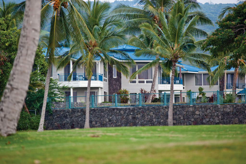 Holua Resort