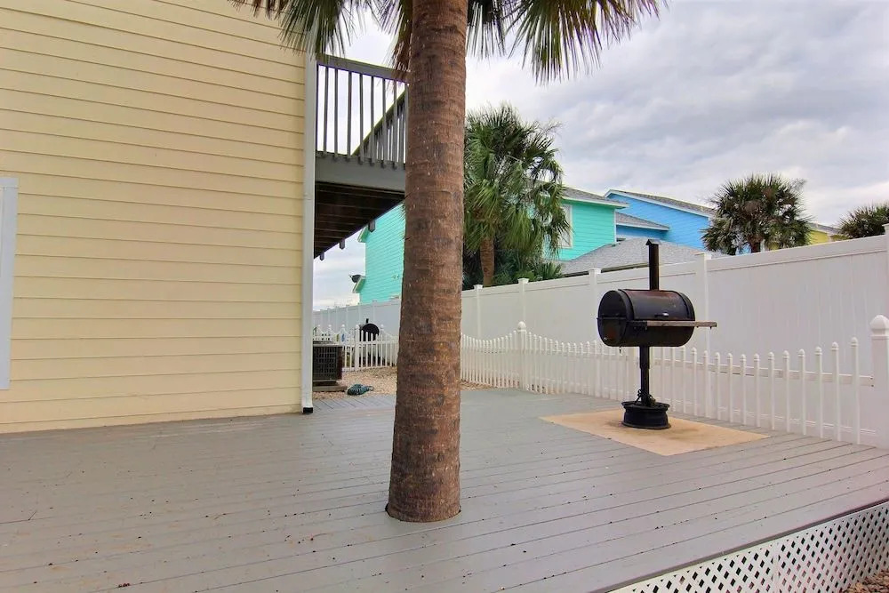 Maria s Beach Getaway GSC1