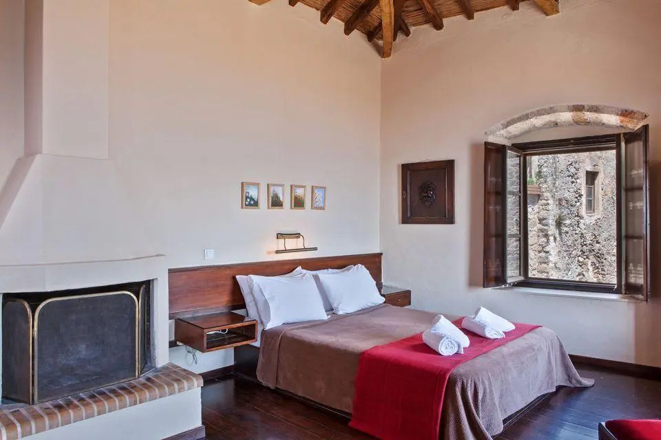 Menexes Suites Monemvasia