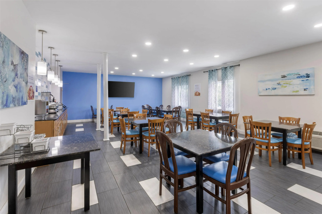 SureStay Plus Hotel by Best Western Niagara Falls East