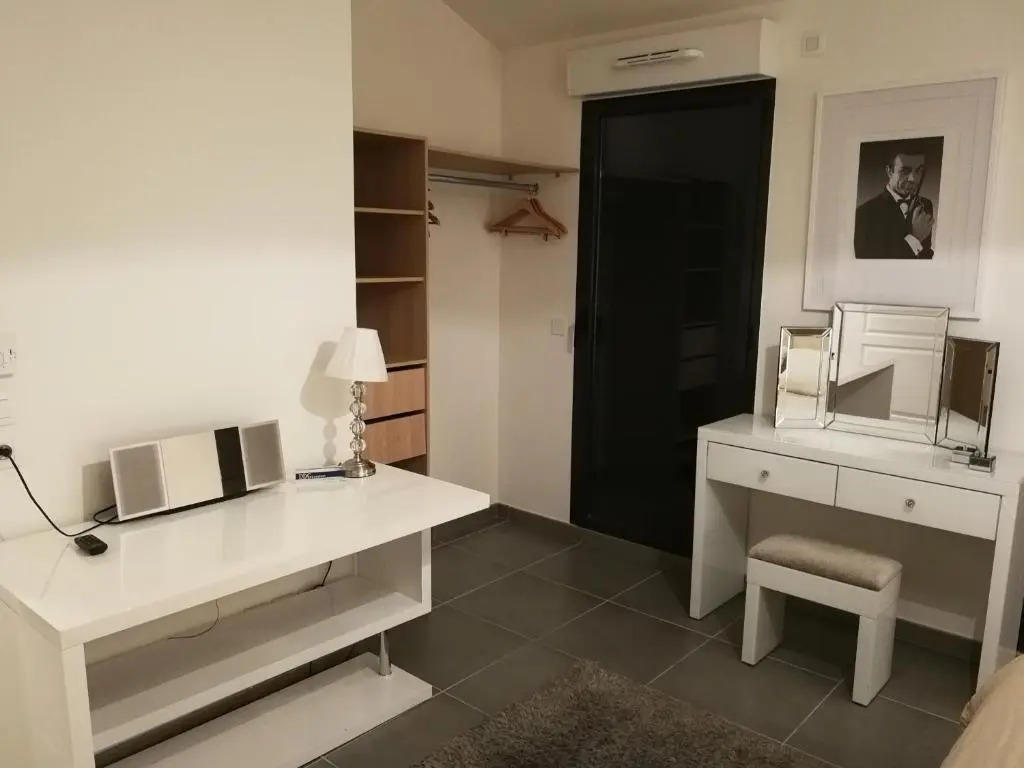 Apartment Rue Merle