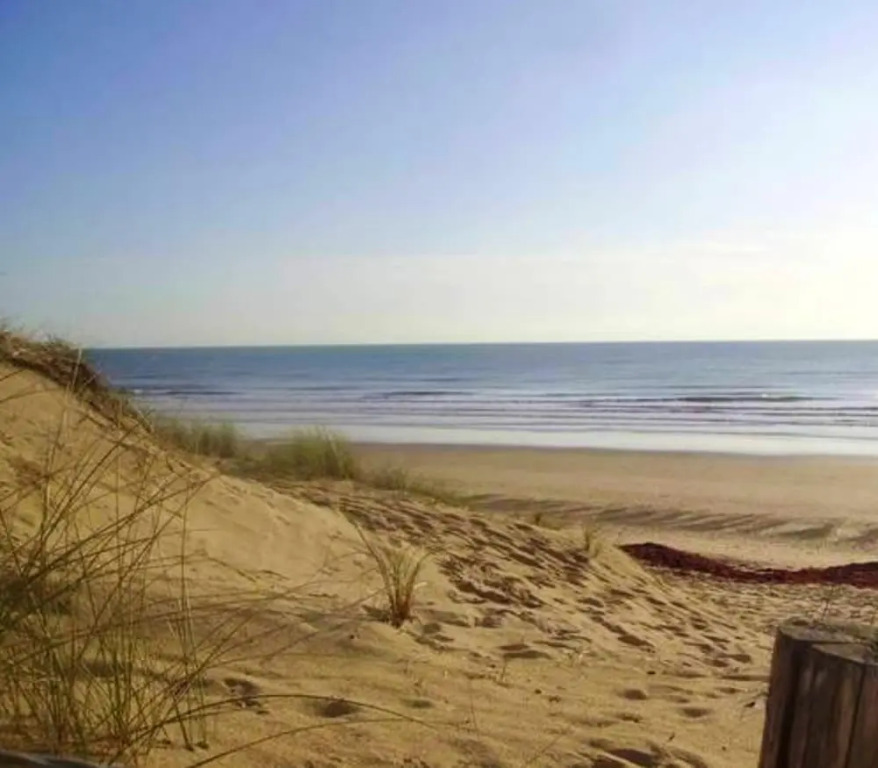 Apartment With one Bedroom in Saint-hilaire-de-riez, With Wonderful sea View and Furnished Balcony - 500 m From the Beach
