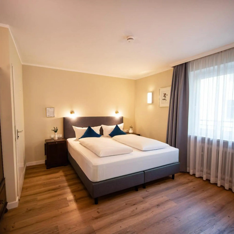 Hotel Altmünchen by Blattl