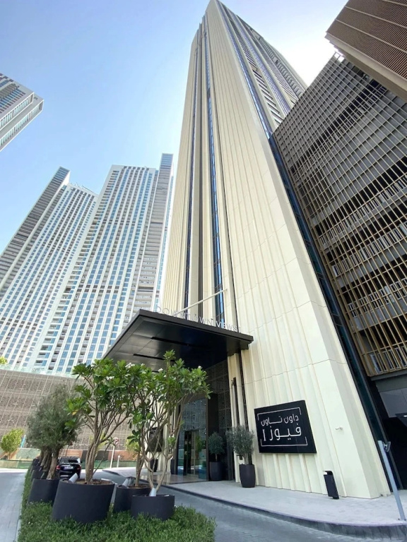Silkhaus High Floor in Downtown Views Pool Gym