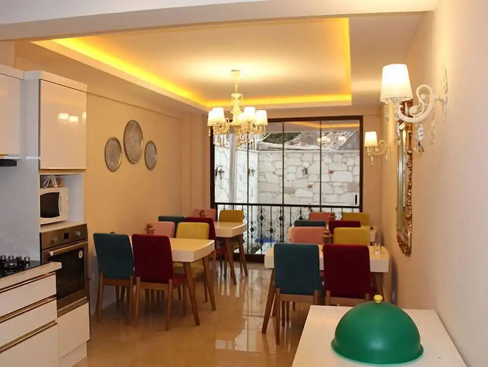 Rolex Hotel