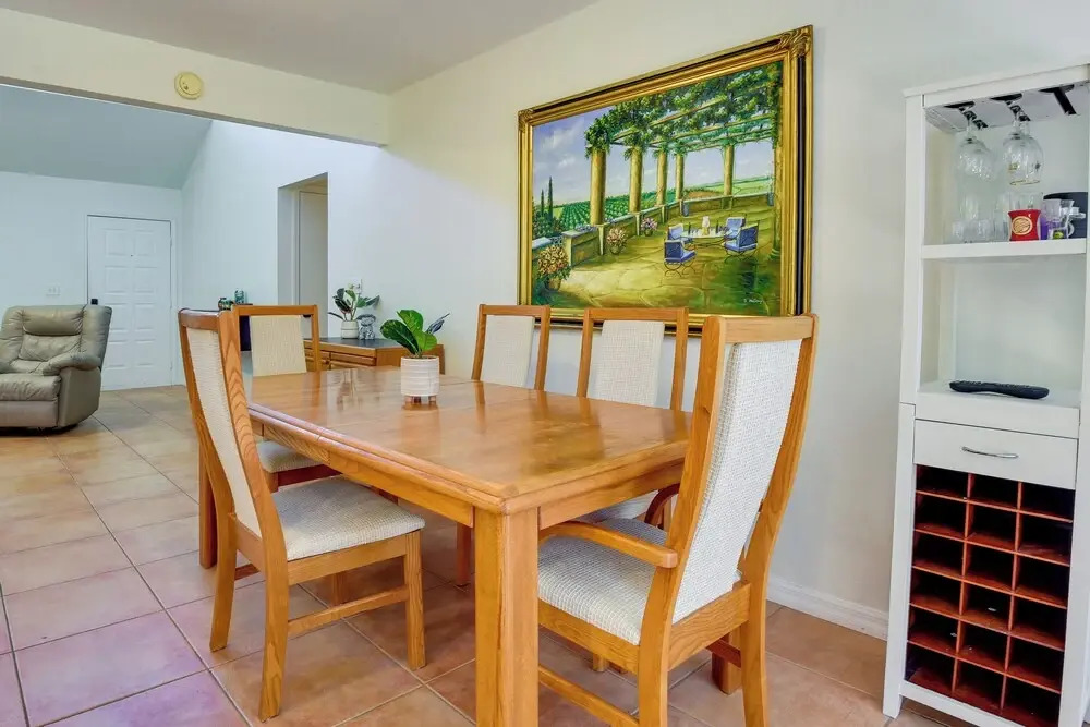 Pet-friendly Sarasota Home: 2 Mi to Bayfront Park!