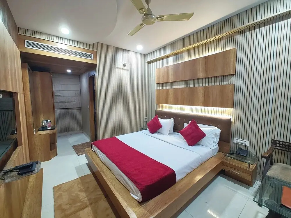Hotel Gautam Grand Varanasi