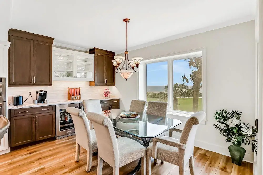Lovely Amelia Island Condo With Pool, W/D & Central AC