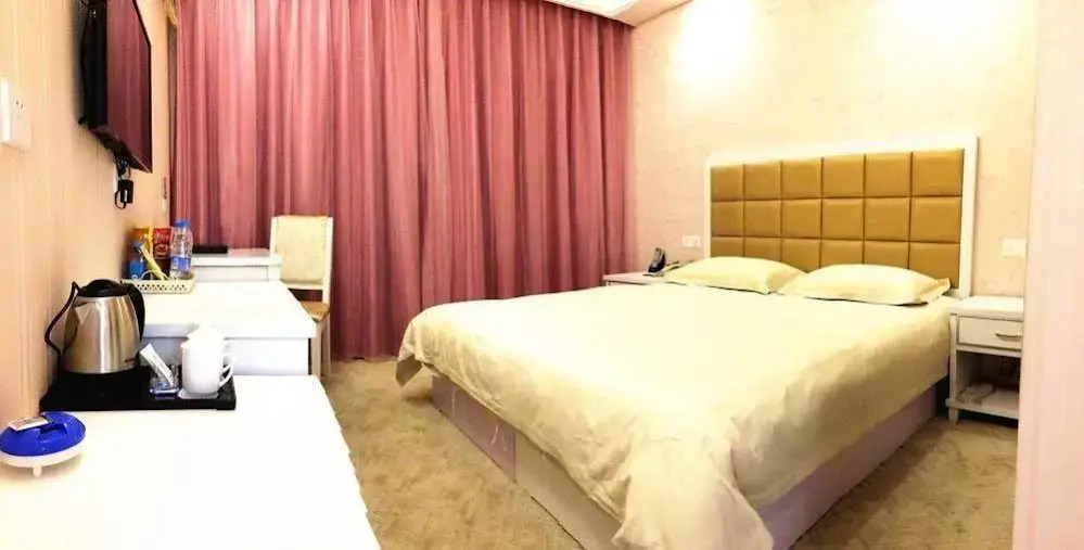 Zhijiang Kelly Hotel