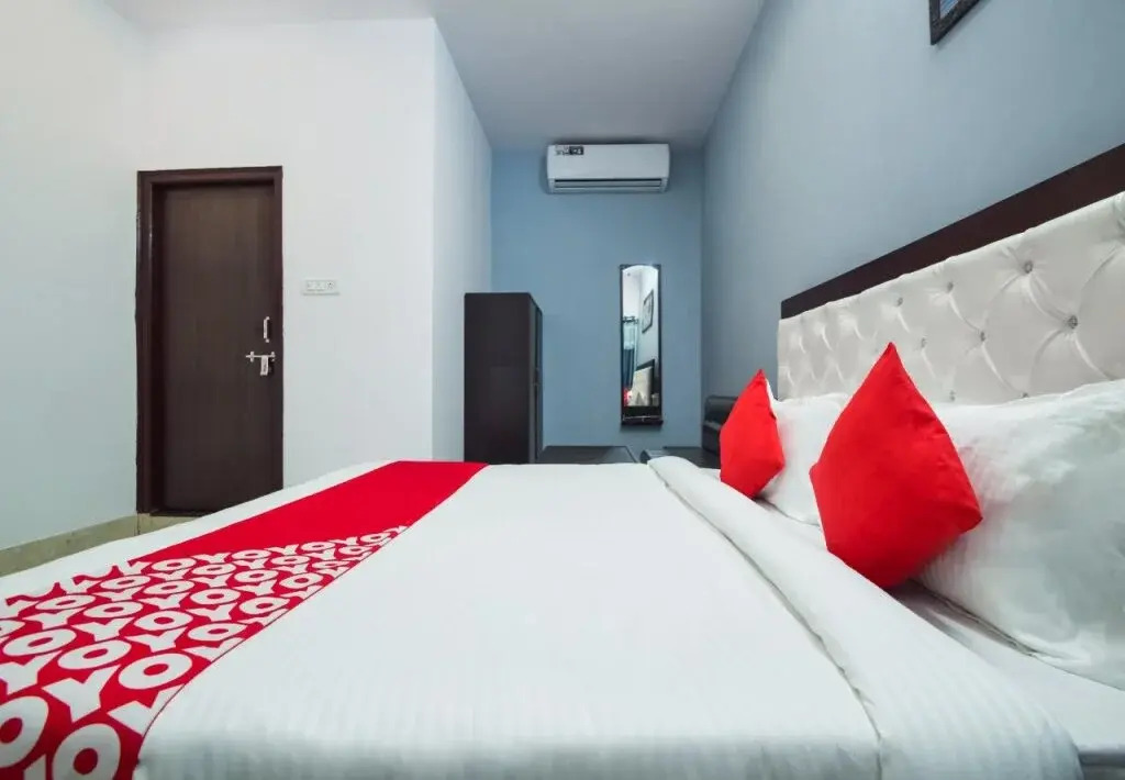 Yash Palace By OYO Rooms