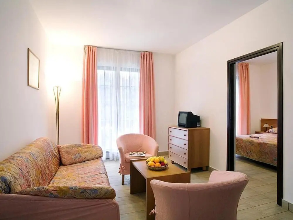 Albatross Mobile Homes on Solaris Camping FKK-Naturist