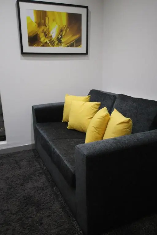 Halifax House, Studio Apartment 215