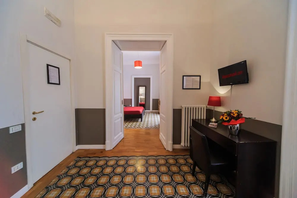 Spaccanapoli Comfort Suites