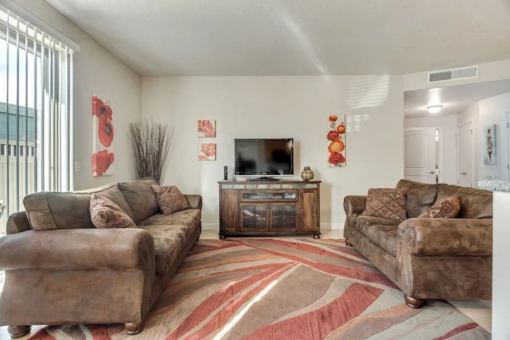 Citifront A 3 Bedroom Condo by RedAwning