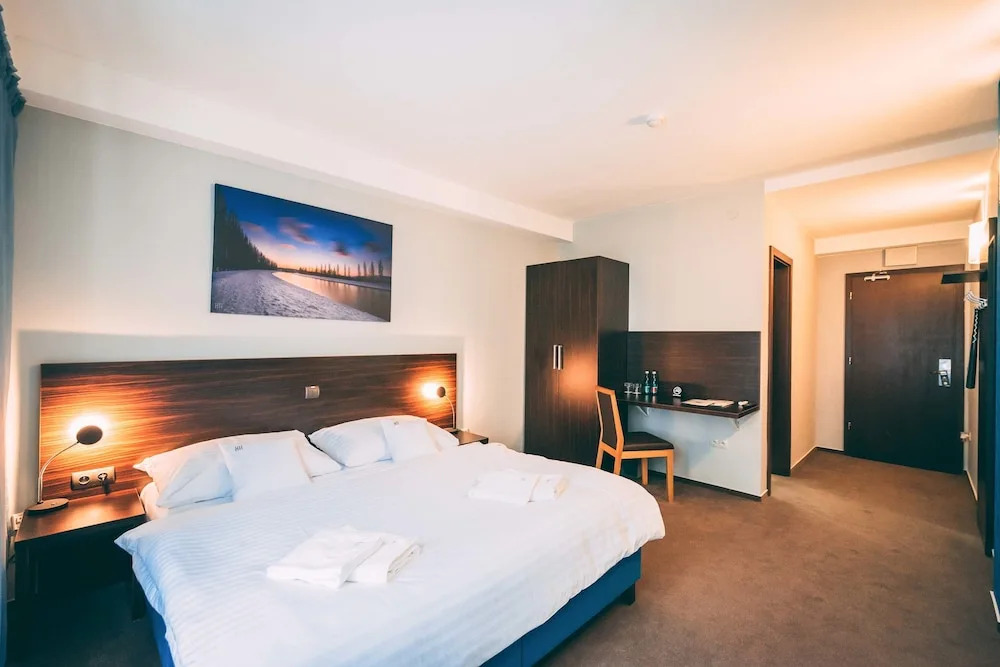 BOUTIQUE HOTEL11 with rooftop SPA