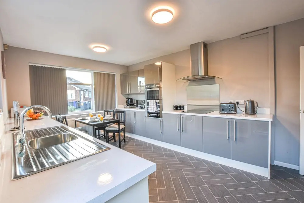 Lovely Spacious 4bed Home Manchester