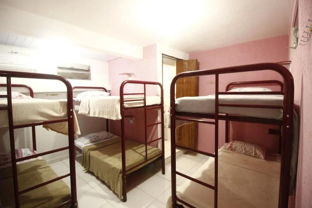 Hola Hostel