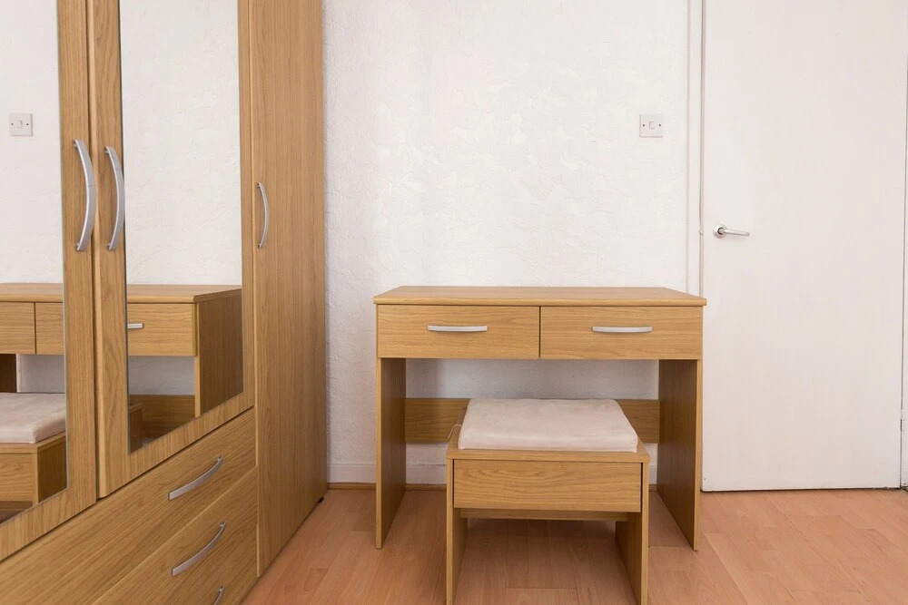 4 Bedroom Apartment in Shepherd's Bush Accommodates 10
