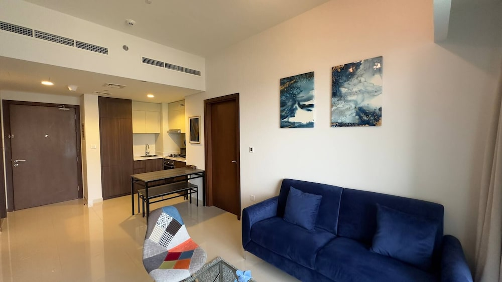 Mh - 2 Bhk Canal View Near Dubai Mall - Ref2516
