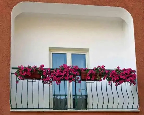 Bi Hotel