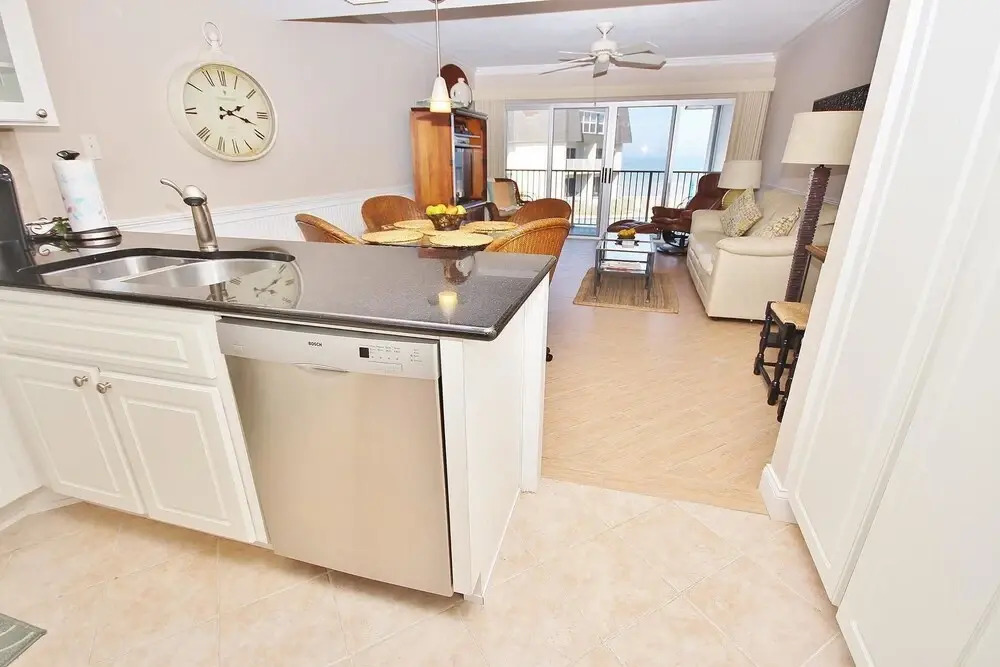 Surfside 207 Apartment 2