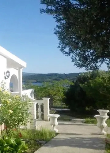 The Garden of Elaïs