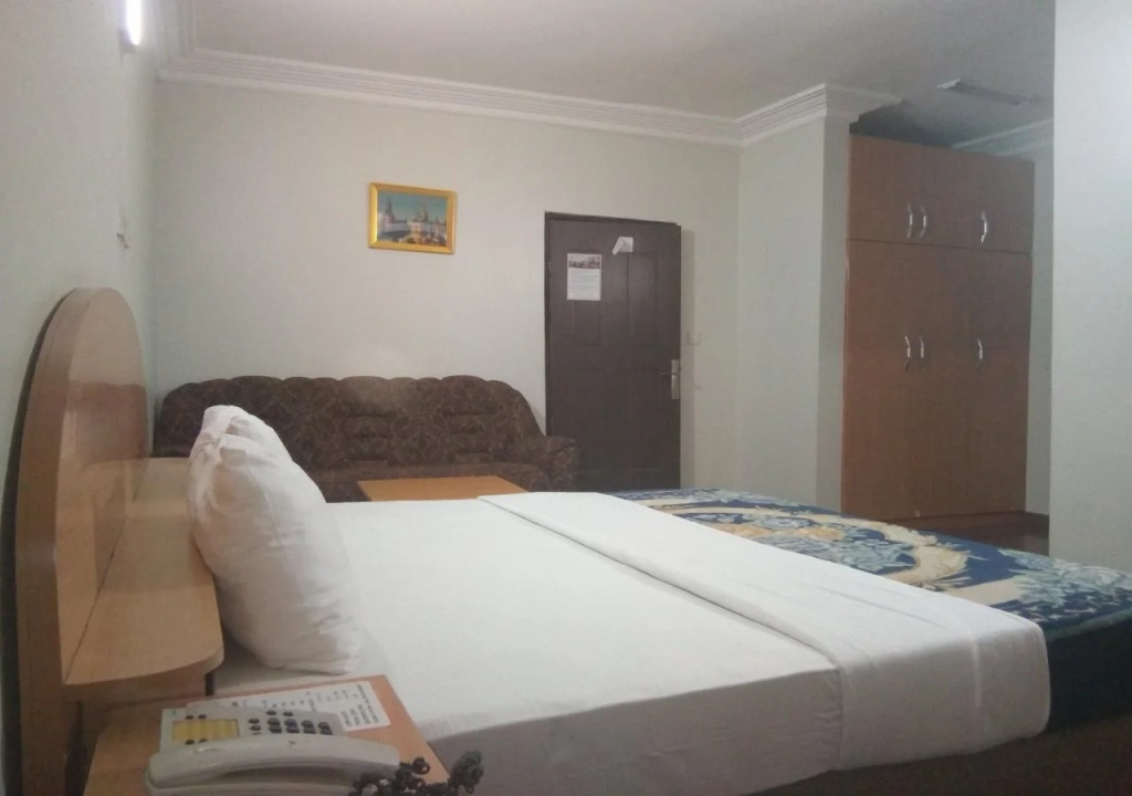 Serob Hotels