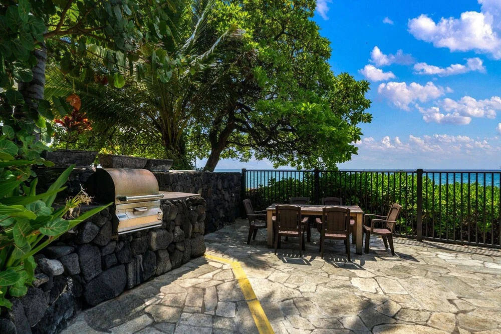 Big Island Kona Nalu by Coldwell Banker Island Vacations