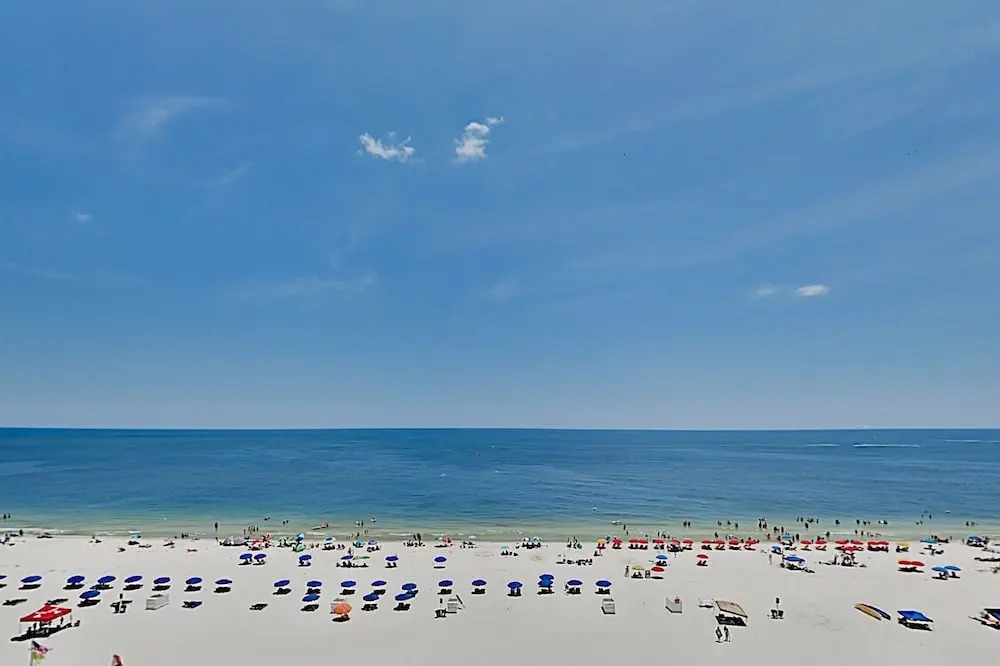 Dazzling Gulf-view W/ 2 Pools Walk To Pier 2 Bedroom Condo