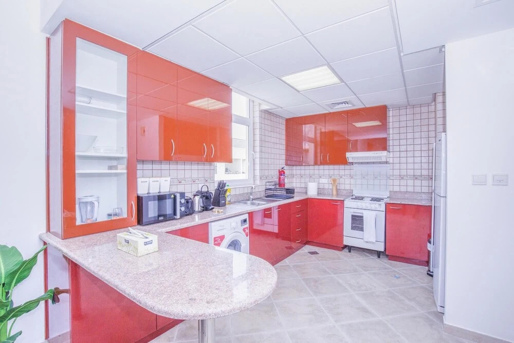 1 BR w Pool Motor-sport Themed apt
