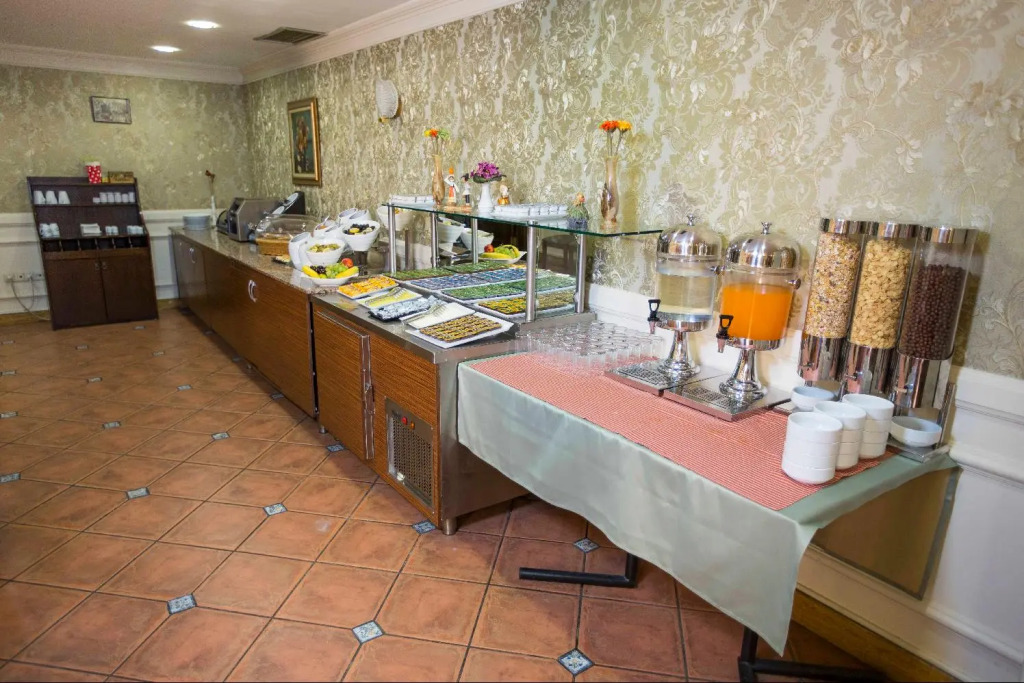 Golden Crown Hotel