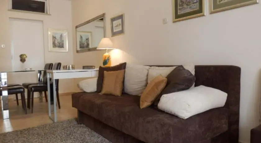 Plaza Apartments