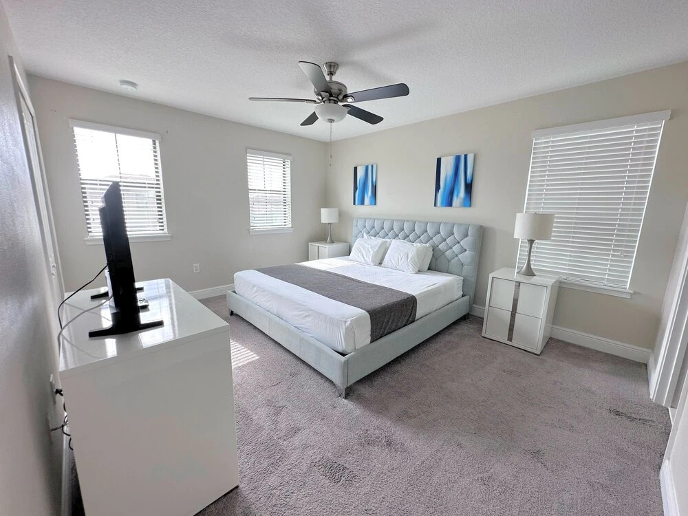 Balmoral Resort-195mcv 4 Bedroom Home by RedAwning