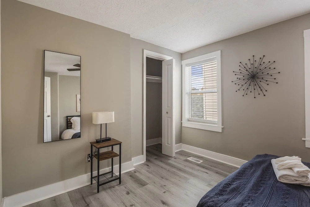 Newly renovated 4BR CozySuites